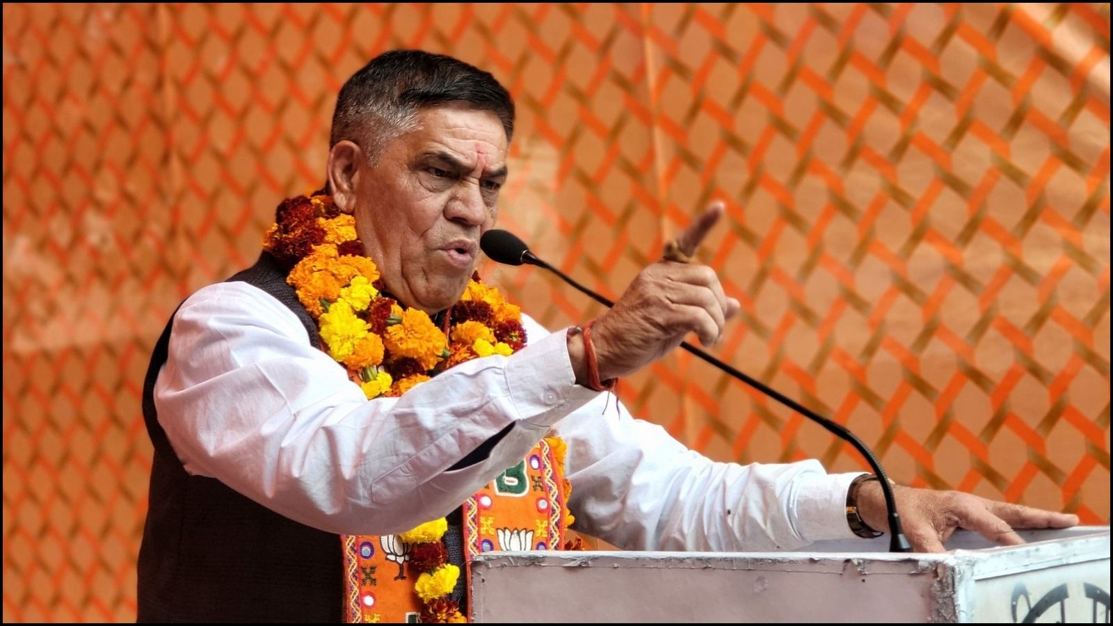 मुस्लिम 45%, मैदान में हिंदू विरोधी दंगों का मास्टरमाइंड भी, फिर भी अदील-ताहिर-मेहदी अली… सबको हराकर मोहन सिंह बिष्ट ने खिलाया ‘कमल’: मुस्तफाबाद से BJP की यह जीत ‘खास’