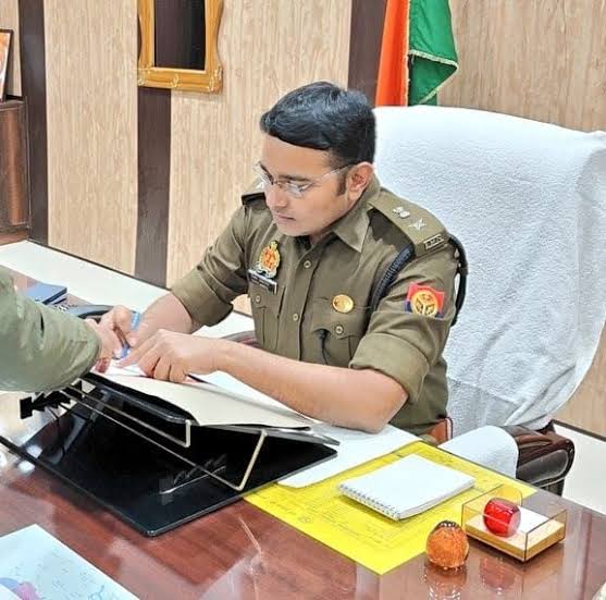 अपराधी पढ़े लिखे लोगों को कर रहे डिजिटल अरेस्ट: एसपी गोंडा 