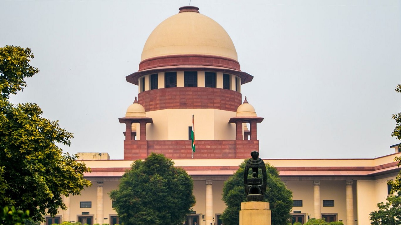 देश की सुरक्षा के लिए पेगासस का इस्तेमाल करना गलत नहीं: सुप्रीम कोर्ट, रिपोर्ट सार्वजनिक करने से इनकार; कहा- ऐसे मसलों पर सड़क पर नहीं होगी चर्चा