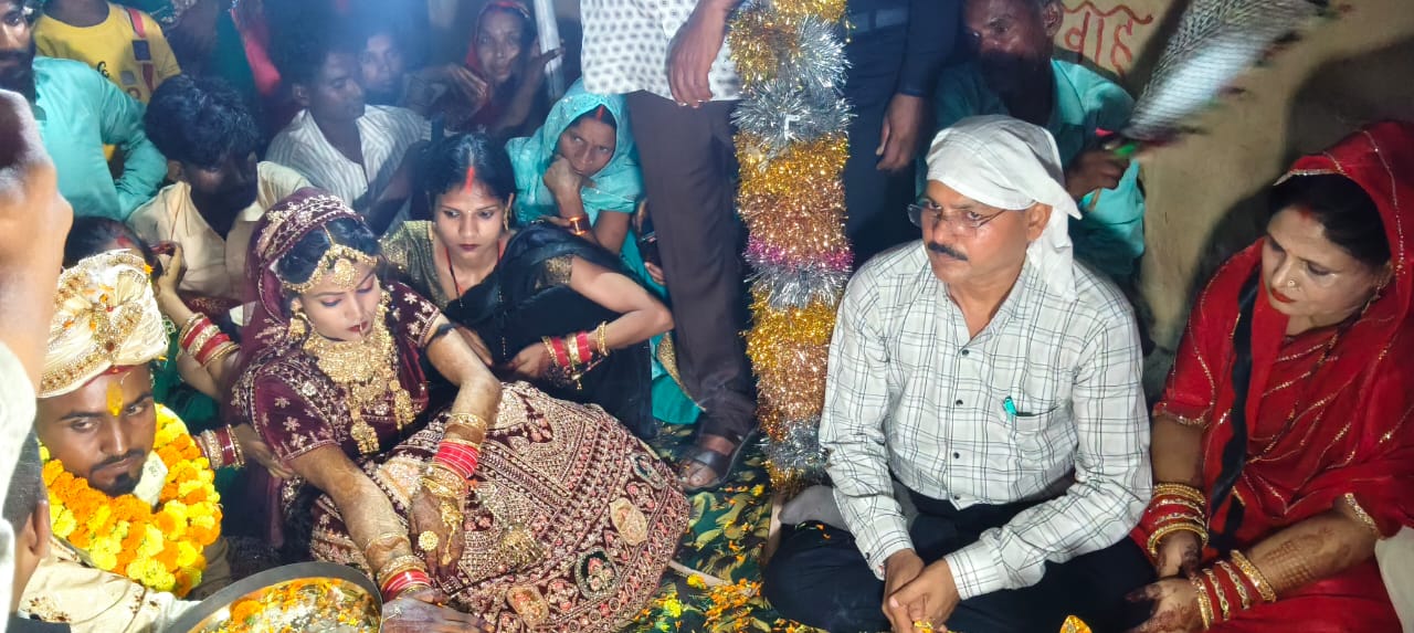 थाना रुधौली   बिटिया का पुलिस ने किया कन्यादान 
