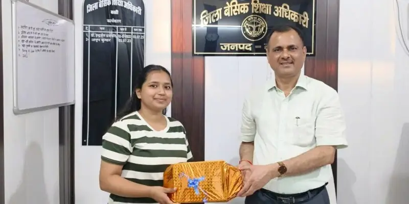 नीट परीक्षा की सफलता पर निहिता गुप्ता को एडी बेसिक ने किया सम्मानित