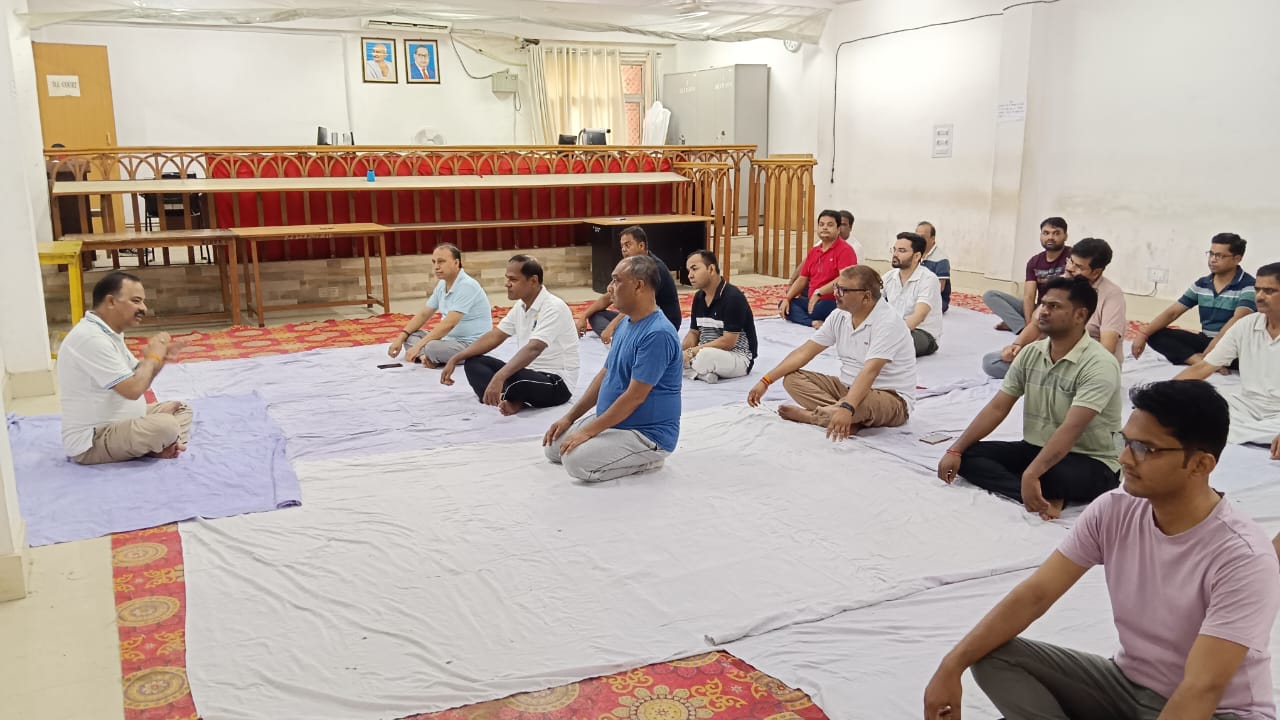 जनपद न्यायाधीश की अध्यक्षता में समस्त न्यायिक अधिकारी, कर्मचारी एवं अधिवक्तागणों ने मनाया योग दिवस।
