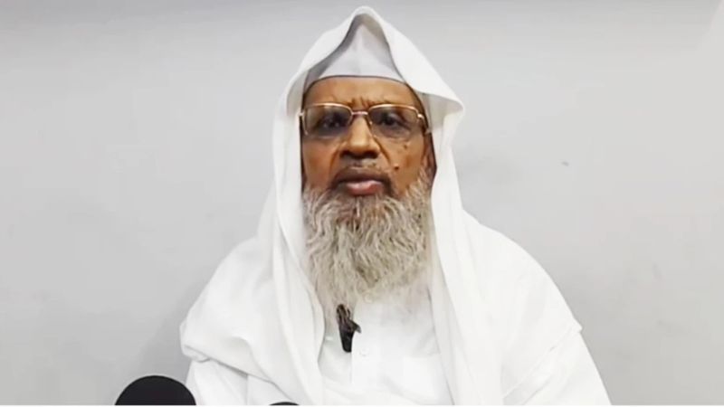 इंदौर में लव जिहाद के लिए मुस्लिम लड़कों को पैसा देने वाला कॉन्ग्रेस पार्षद अनवर कादरी अब भी फरार, ‘डकैत’ नाम से भी पहचान: हत्या-लूट में भाई भी जा चुका है जेल