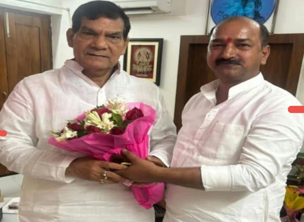 बघौली को नगर पंचायत बनाए जाने की मांग: भाजपा युवा नेता पिंटू राय ने नगर विकास मंत्री से की मुलाकात
