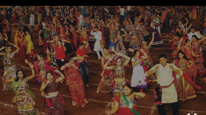 नवरात्रि : भक्ति से डांडिया तक, बदलते स्वरूप पर उठते सवाल