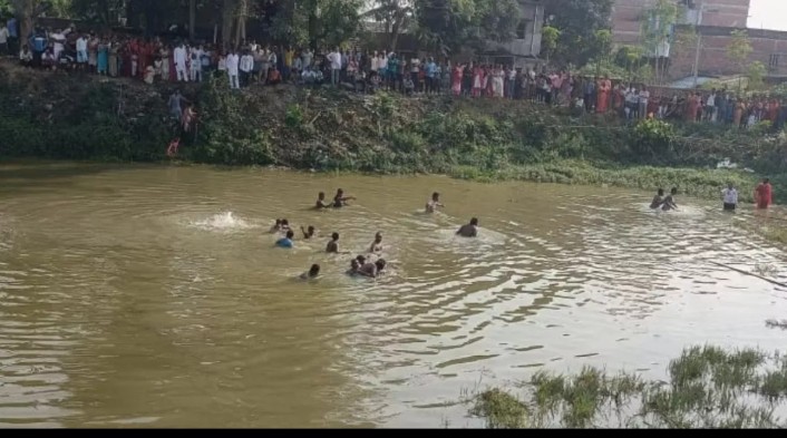 भटनी में बड़ा हादसा: नहाते समय किशोर डूबा, तलाश जारी