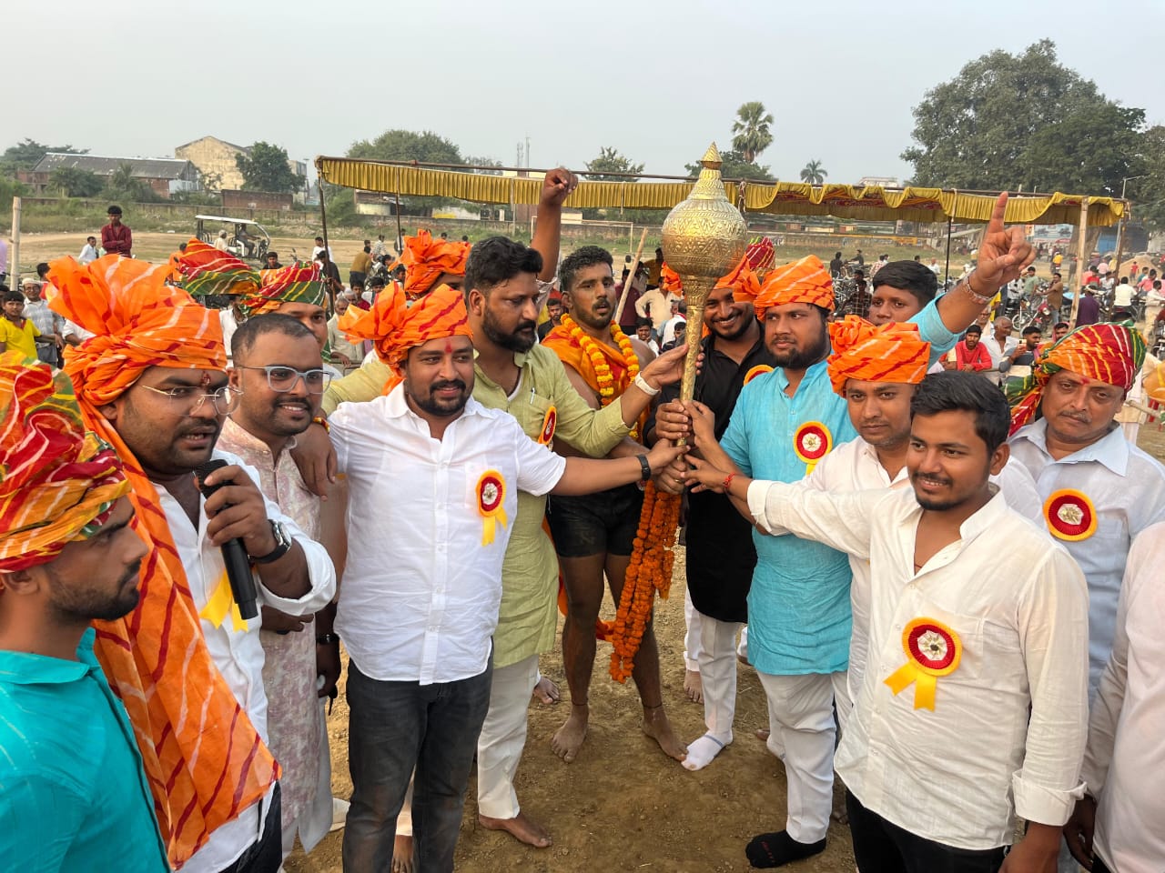 कुश्ती भारत का एक पुराना और पारंपरिक खेल है, जो अपनी क्षमता दिखाने का अवसर देता है- मन्मथ त्रिपाठी