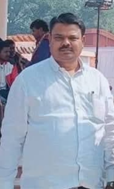 सेमरियावां ब्लॉक के अंतर्गत ग्राम पंचायत बुद्धा कला के ग्राम प्रधान प्रतिनिधि मनोज कुमार शुक्ला ने छठ पर्व पर सभी को *हार्दिक शुभकामनाएं* दीं! उन्होंने कहा, “छठ पूजा हमारे जीवन में सूर्य देव की महिमा और प्रकृति के प्रति आभार का प्रतीक है”