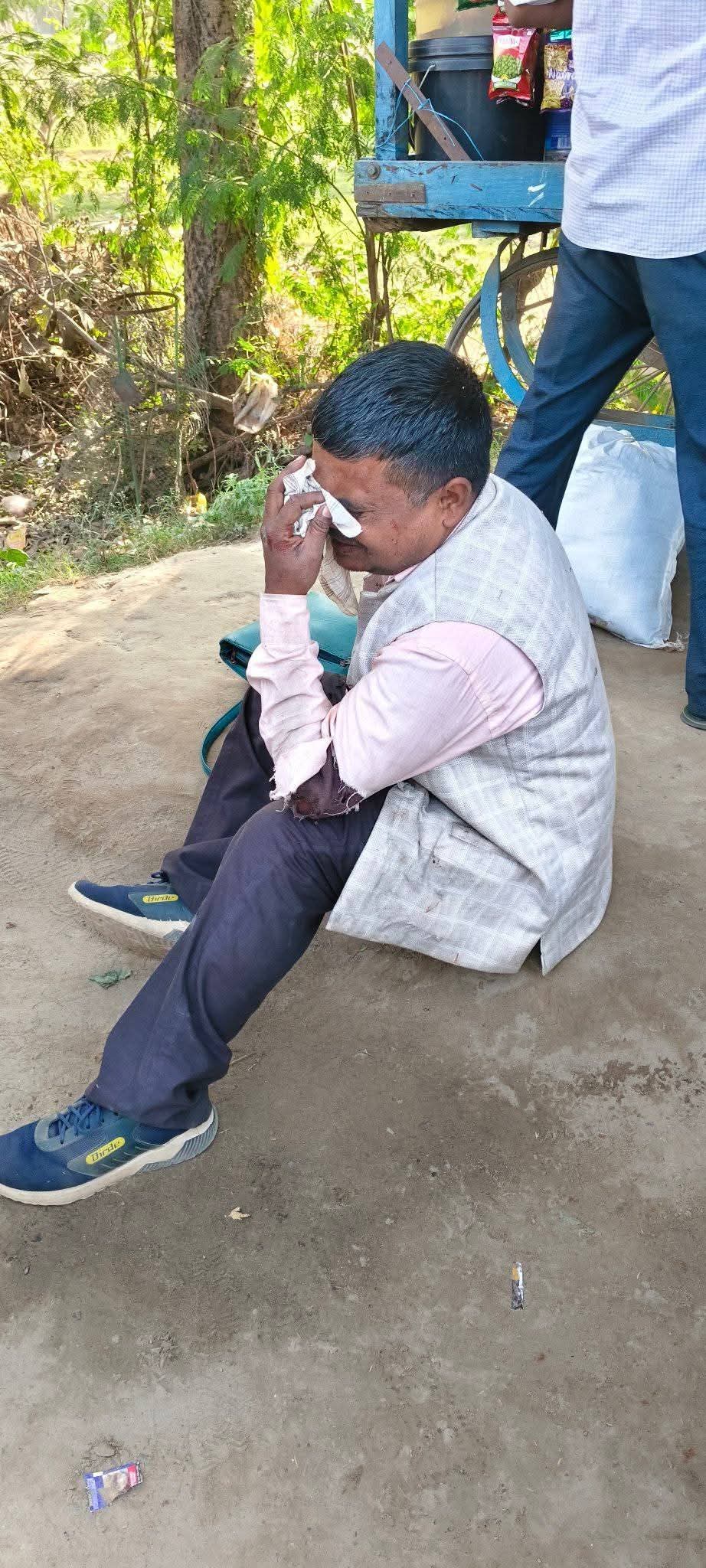 महिला के घिसटते लहूलुहान शरीर को देख रो पड़ी इंसानियत