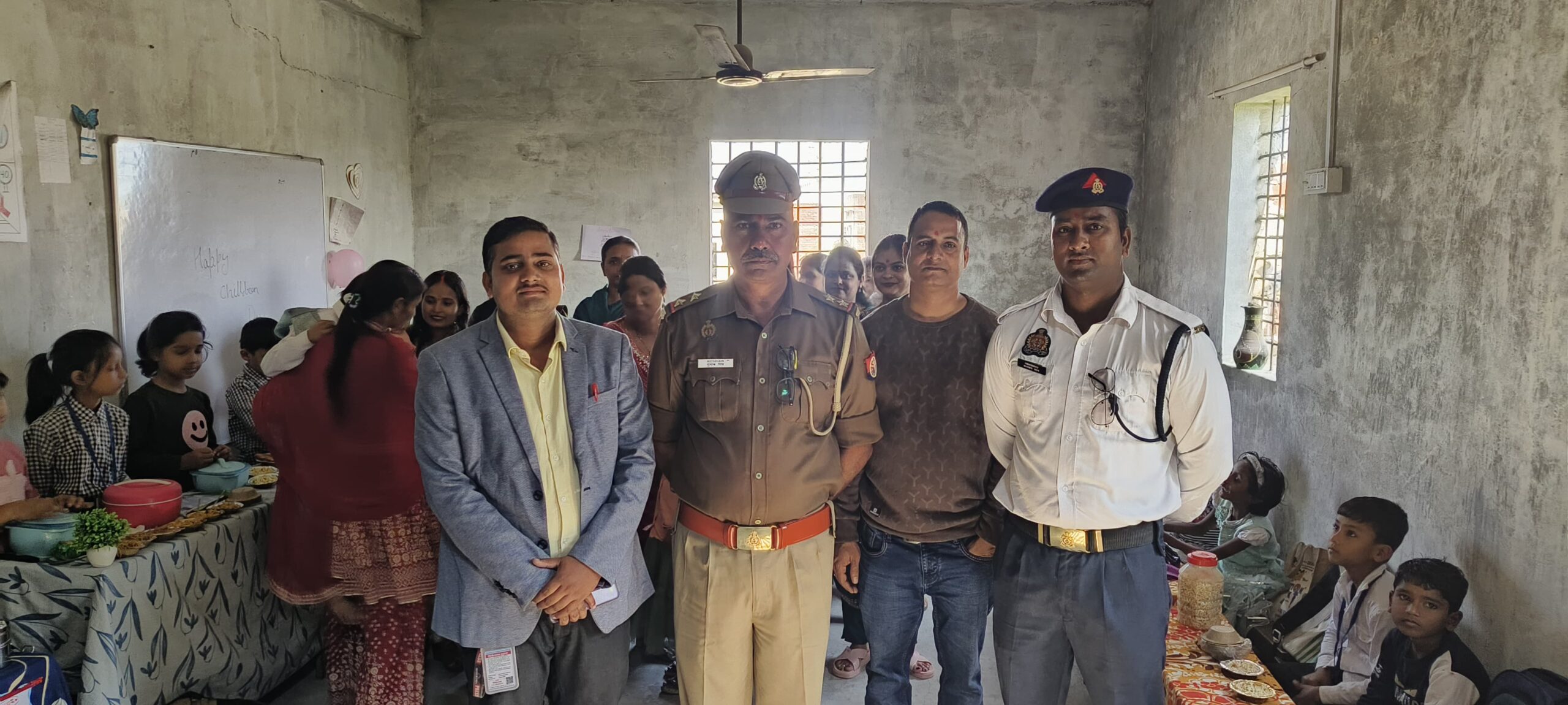 बाल दिवस पर बच्चों को मिला सड़क सुरक्षा व शिक्षा का संदेश