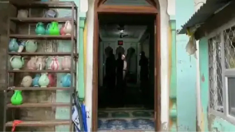 संजौली मस्जिद में स्थानीय से ज्यादा होते हैं बाहरी नमाजी, टीले से शुरू होकर अवैध तरीके से बनी बहुमंजिला इमारत: ऑपइंडिया की ग्राउंड रिपोर्ट में जानें- लोग क्यों कर रहे विरोध